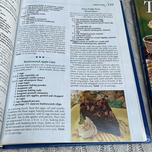 Taste of Home hardback cookbooks. ‘02 & ‘05. Annual recipes colored pics family - Picture 6 of 16